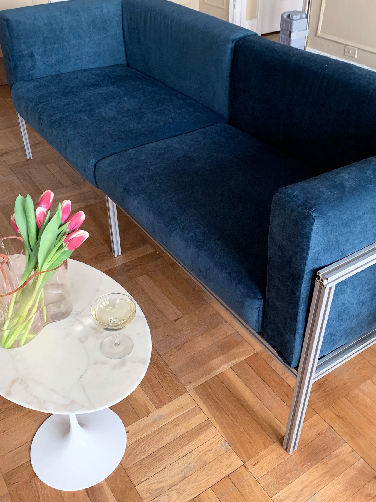 DIY velvet sofa couch designed by Aandersson