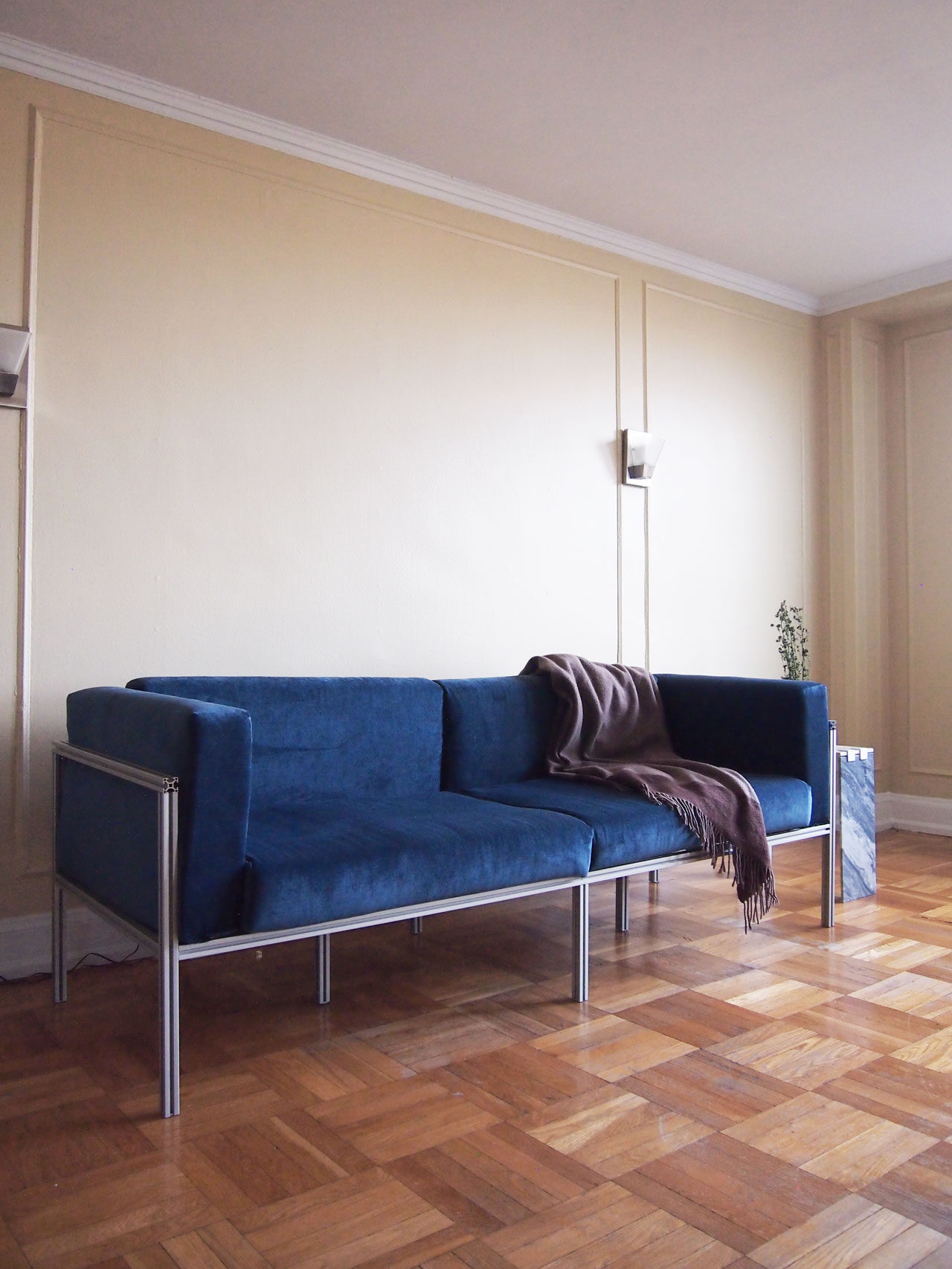 DIY velvet sofa couch designed by Aandersson