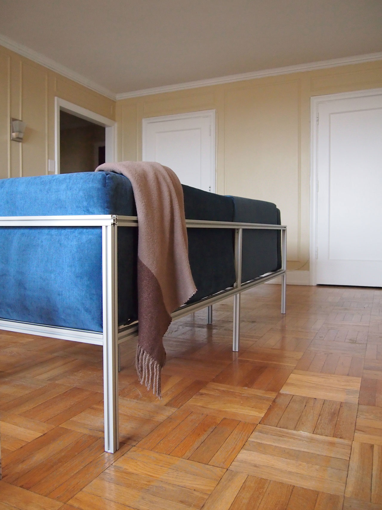 DIY velvet sofa couch designed by Aandersson