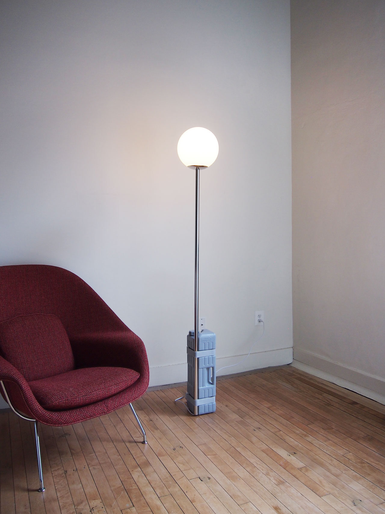 DIY floor lamp designed by Aandersson